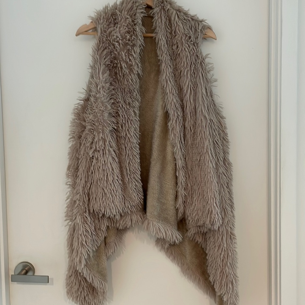 Kensie reversible vest